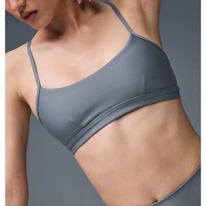 ALO Yoga airlift intrigue Sports Bra